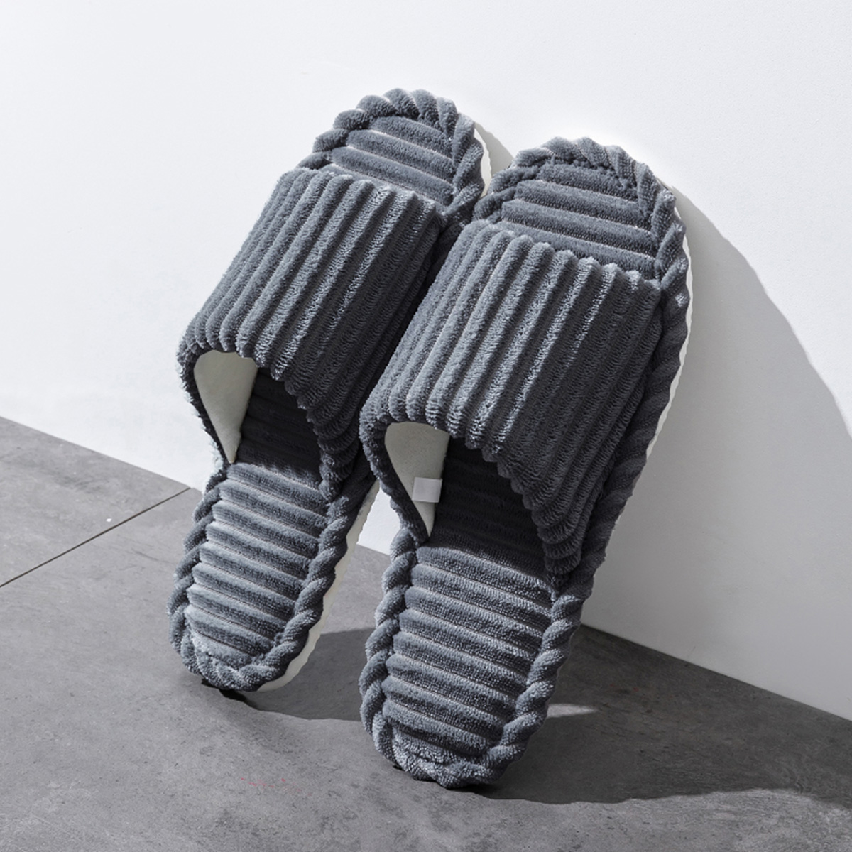 Open-Toe Breathable House Slip - огляд і ціна Sewing House